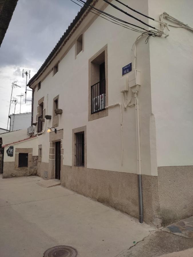 Albergue Turistico "San Blas" De Oliva De Plasencia Exterior photo